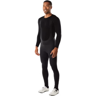 Cyklist med Trek Circuit Thermal byxor under vinterträning